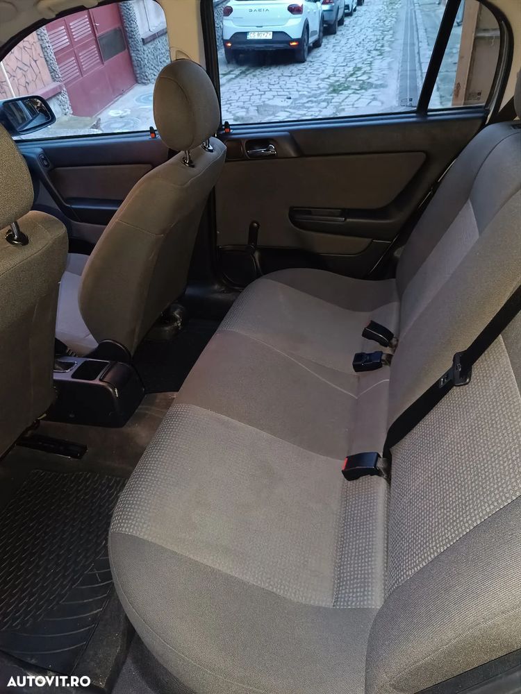 Opel Astra Classic 1.4i - 8