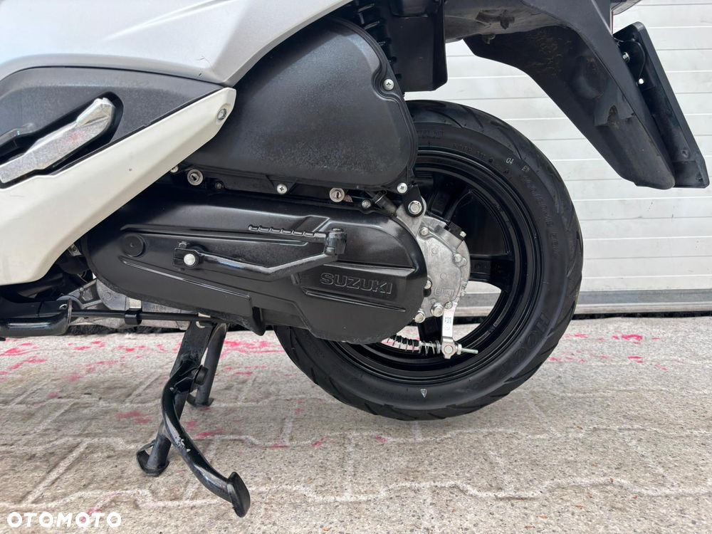 Suzuki Burgman - 21