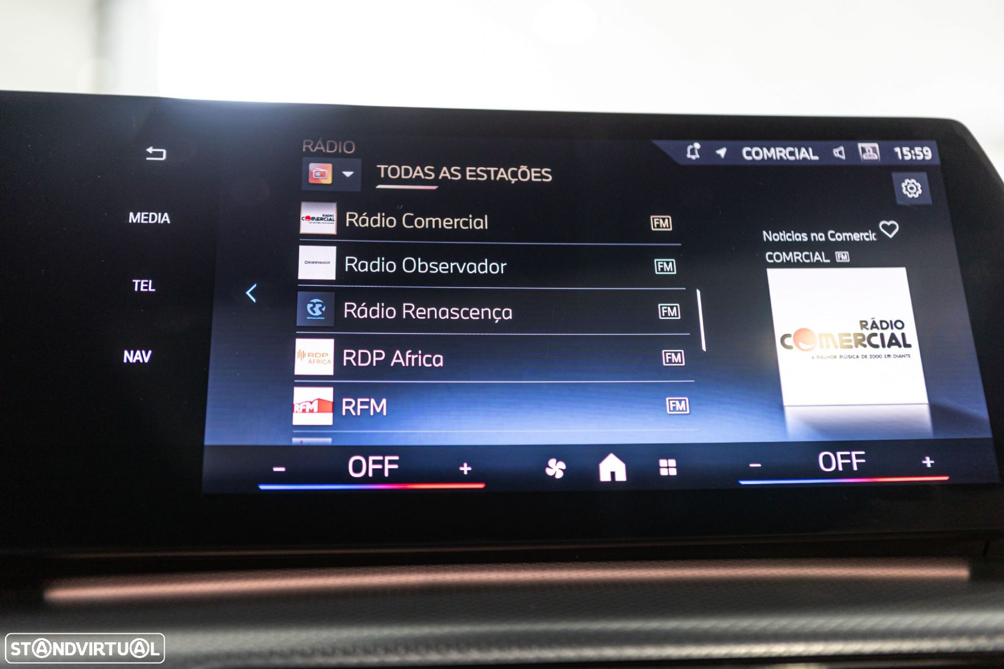 BMW 218 Active Tourer i Pack Desportivo M Auto - 38