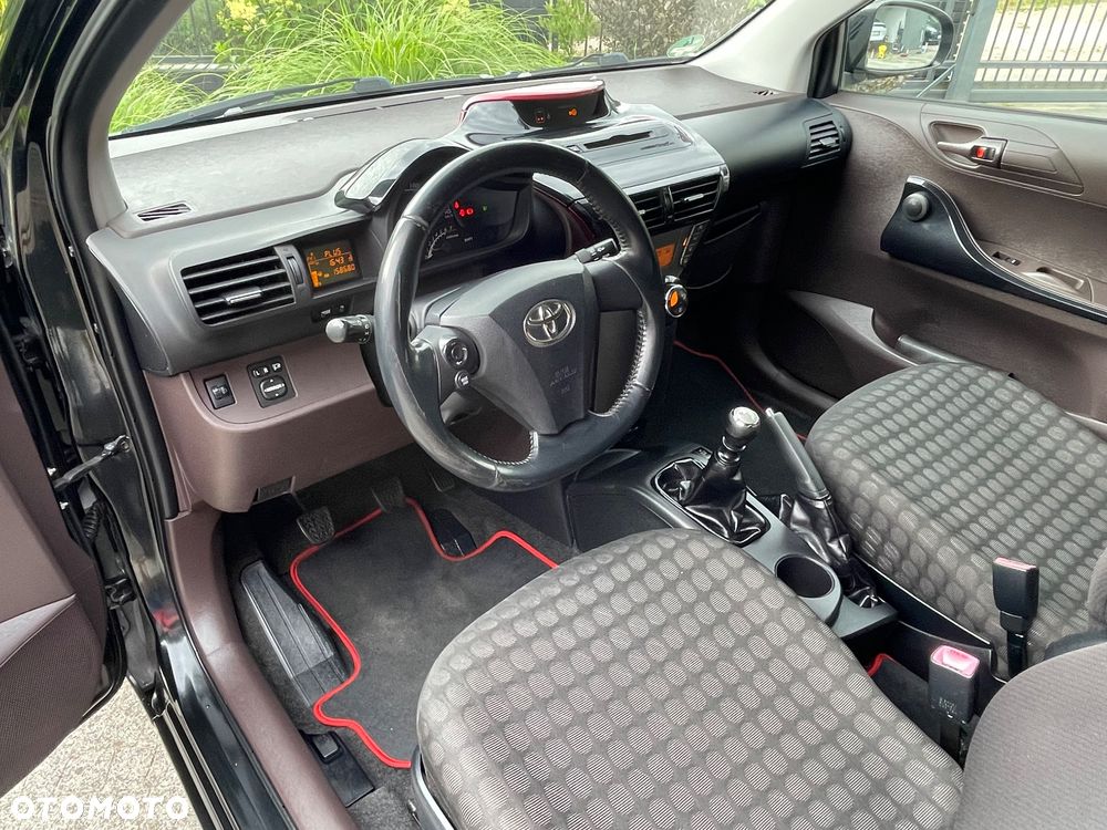 Toyota iQ 1.33 - 15