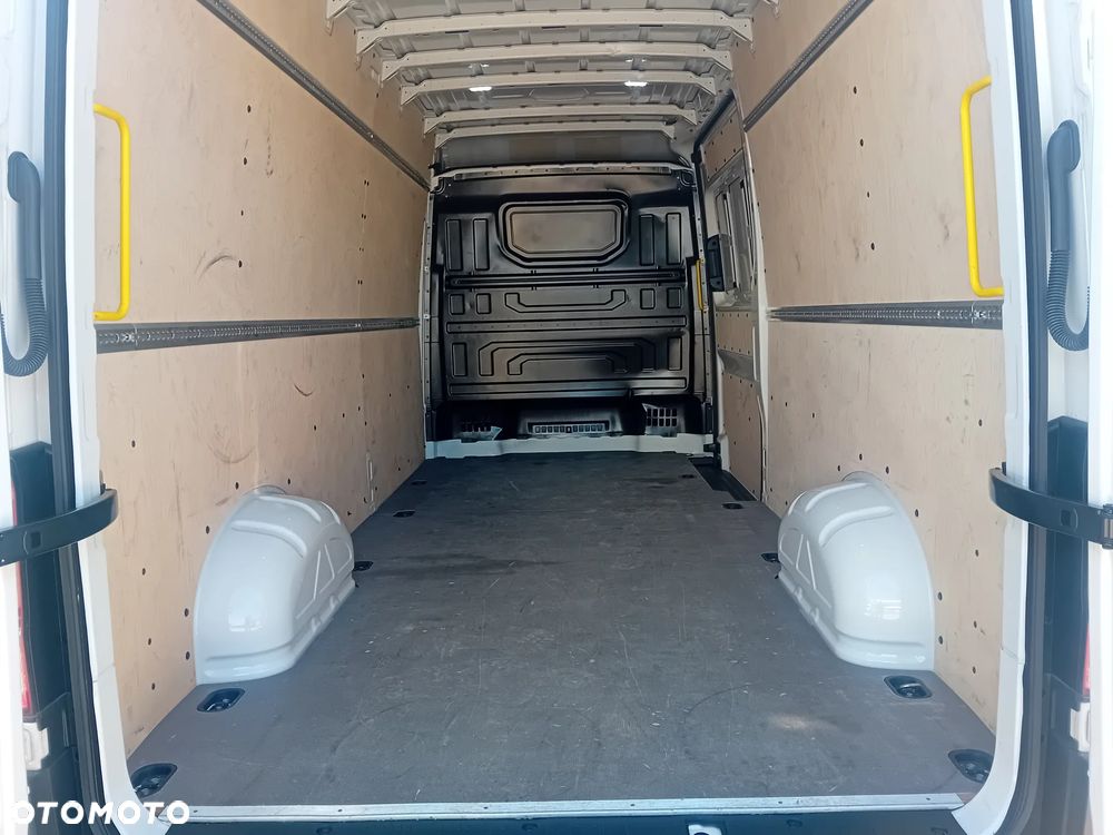 Volkswagen Crafter - 9