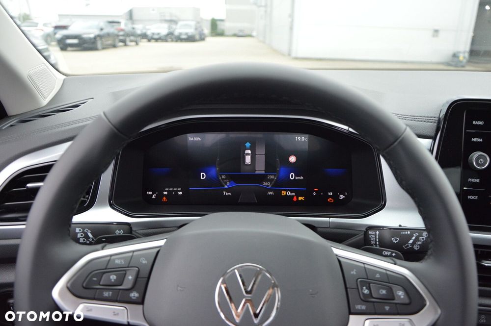 Volkswagen T-Roc - 13