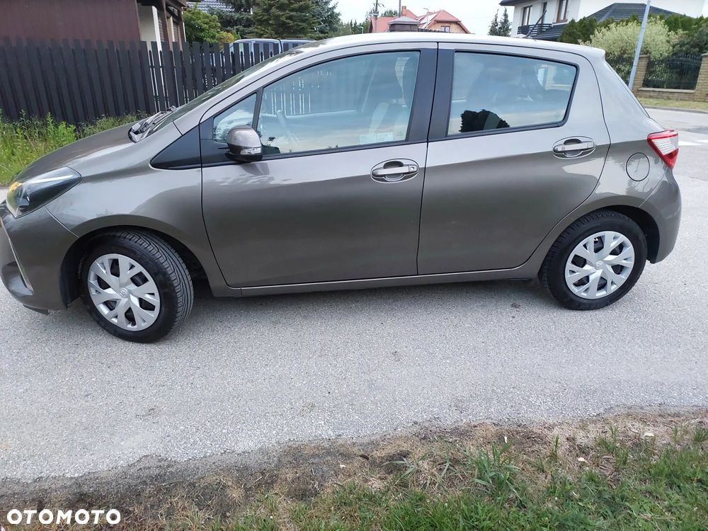 Toyota Yaris 1.5 Premium - 5