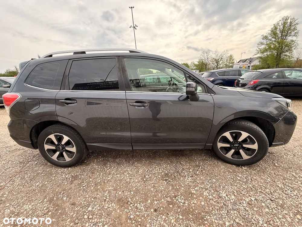 Subaru Forester 2.0 i Platinum Lineartronic - 11