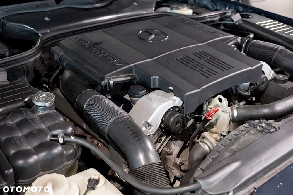 Mercedes-Benz SL - 32