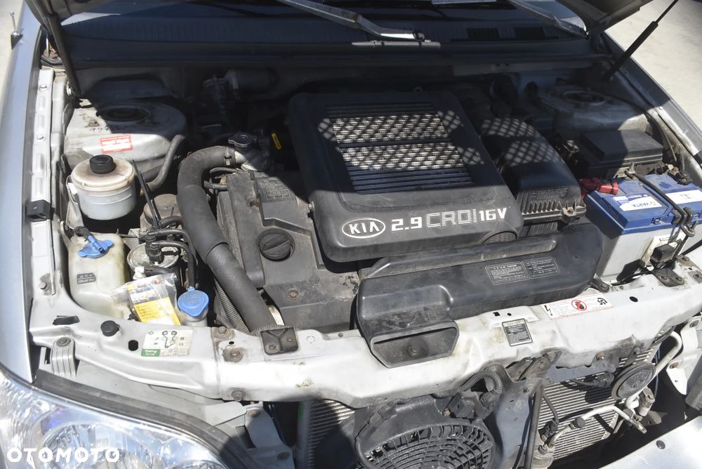 Kia Carnival CRDi Executive - 11
