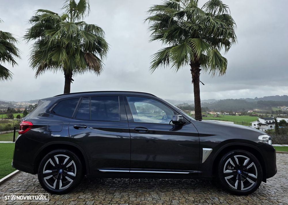 BMW iX3 Inspiring - 13