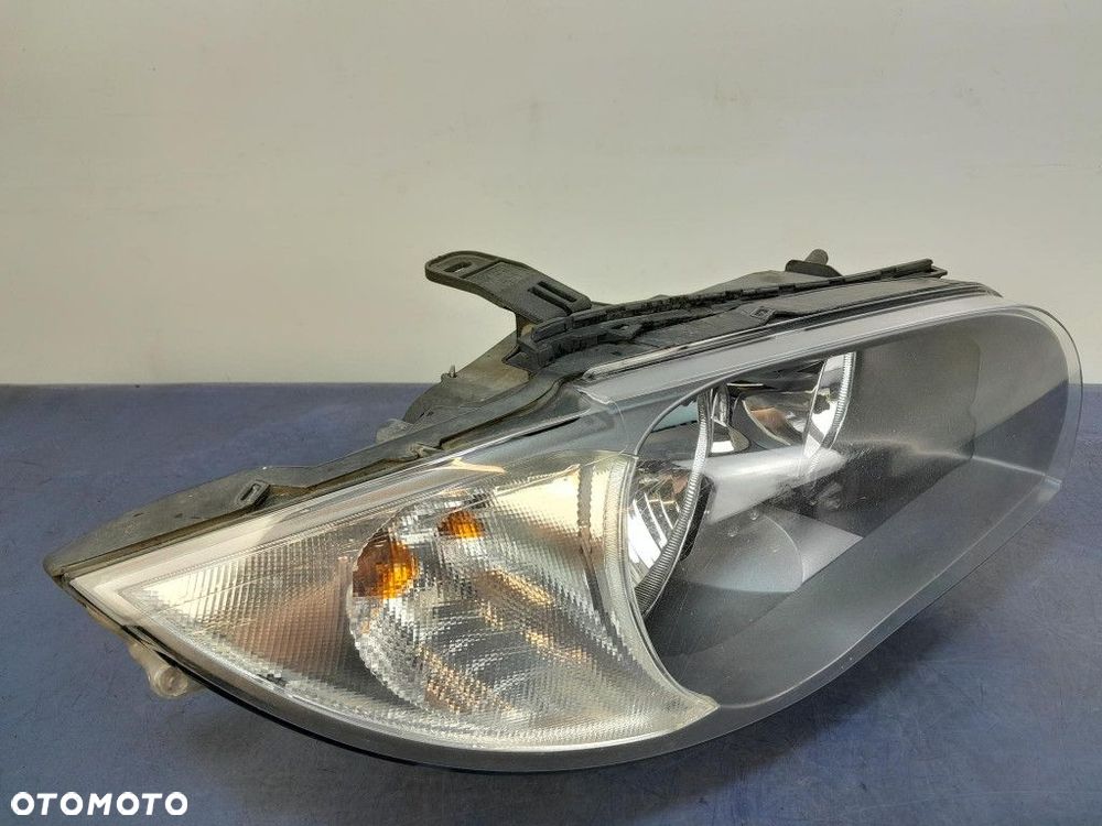 BMW 1 E87 LIFT REFLEKTOR LAMPA PRZÓD PRAWY 7193388 - 8