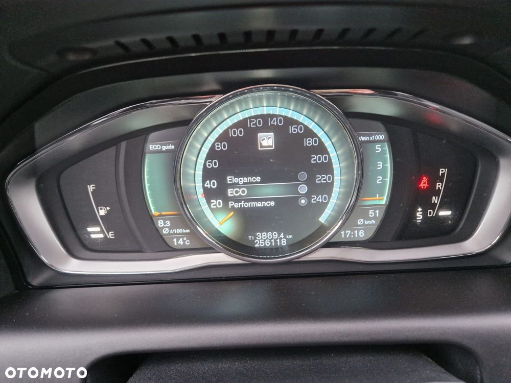 Volvo XC 60 D4 Geartronic Summum - 27