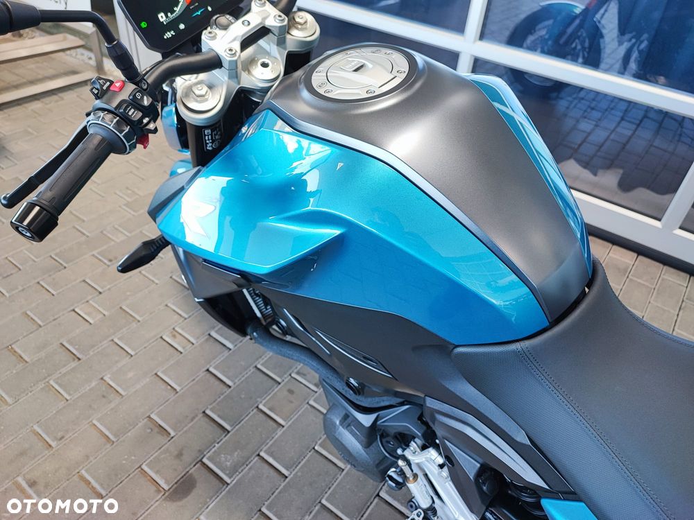 BMW R - 18