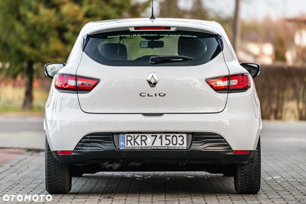 Renault Clio 1.2 16V 75 Life - 17