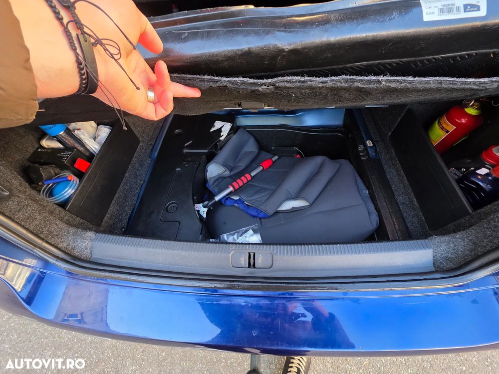 Volkswagen Passat 2.0TDI Comfortline DPF DSG - 21