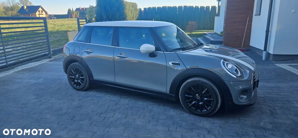 MINI Cooper Standard - 3