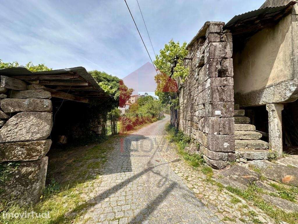 Moradia para restauro, Vila Chã (São João Baptista) - Grande imagem: 2/18