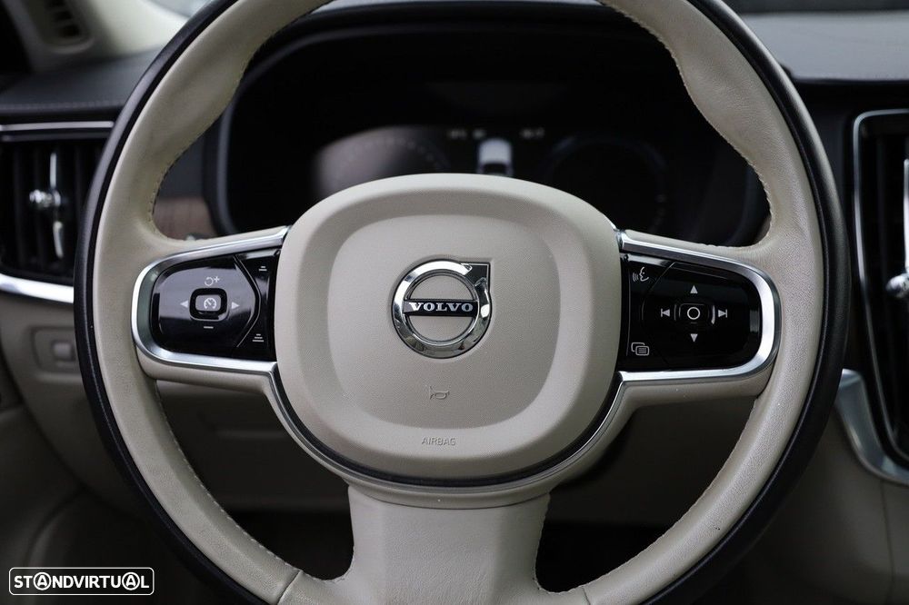 Volvo S90 2.0 T8 Inscription AWD Geartronic - 16