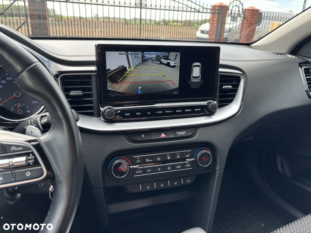 Kia Ceed 1.5 T-GDI L Business Line DCT - 13