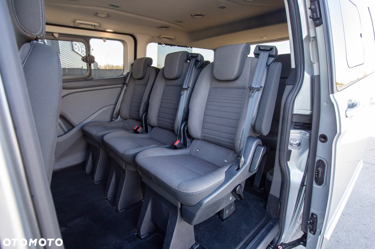 Ford Tourneo Custom - 9