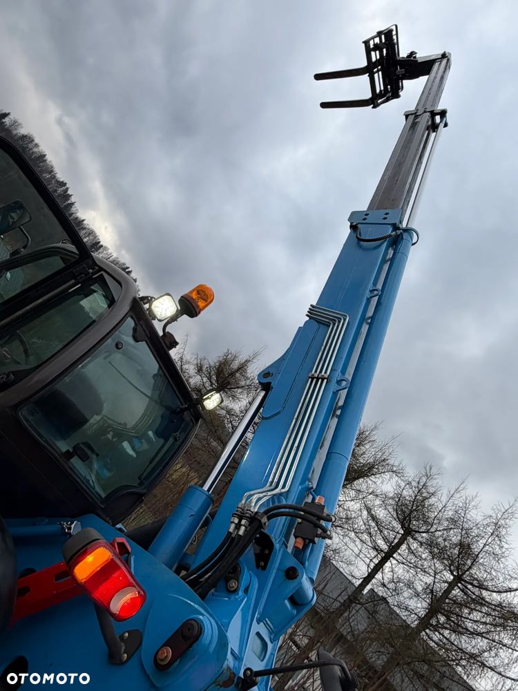 Manitou MT932 Ładowarka Teleskopowa dźwig wózek 9m. UDŹWIG 3,2 tony. Przebieg 2760 MTG jak Nowa z SALONU 2014rok z Norwegii z Gospodarstwa rolnego. Silnik PERKINS 100km. Serwisy w Dekra! Widły i łyżka. Ani deka luzu czy wycieku. OKAZJA! Jazda REWERS + 4 biegi. Skręt 3 tryby. - 12