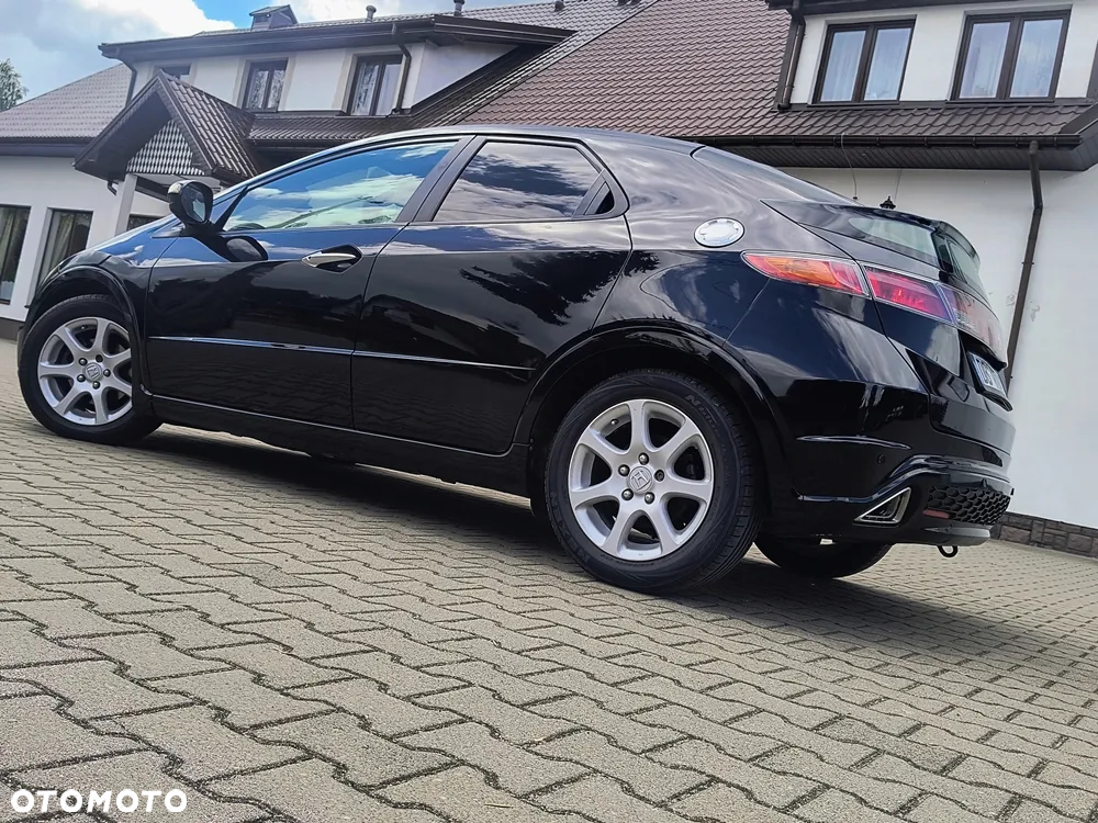 Honda Civic 1.8 Executive - 23