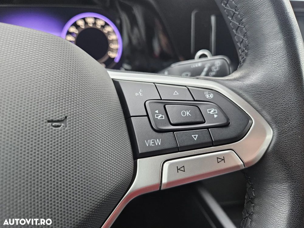 Volkswagen Golf 1.0 eTSI DSG MHEV Life - 9