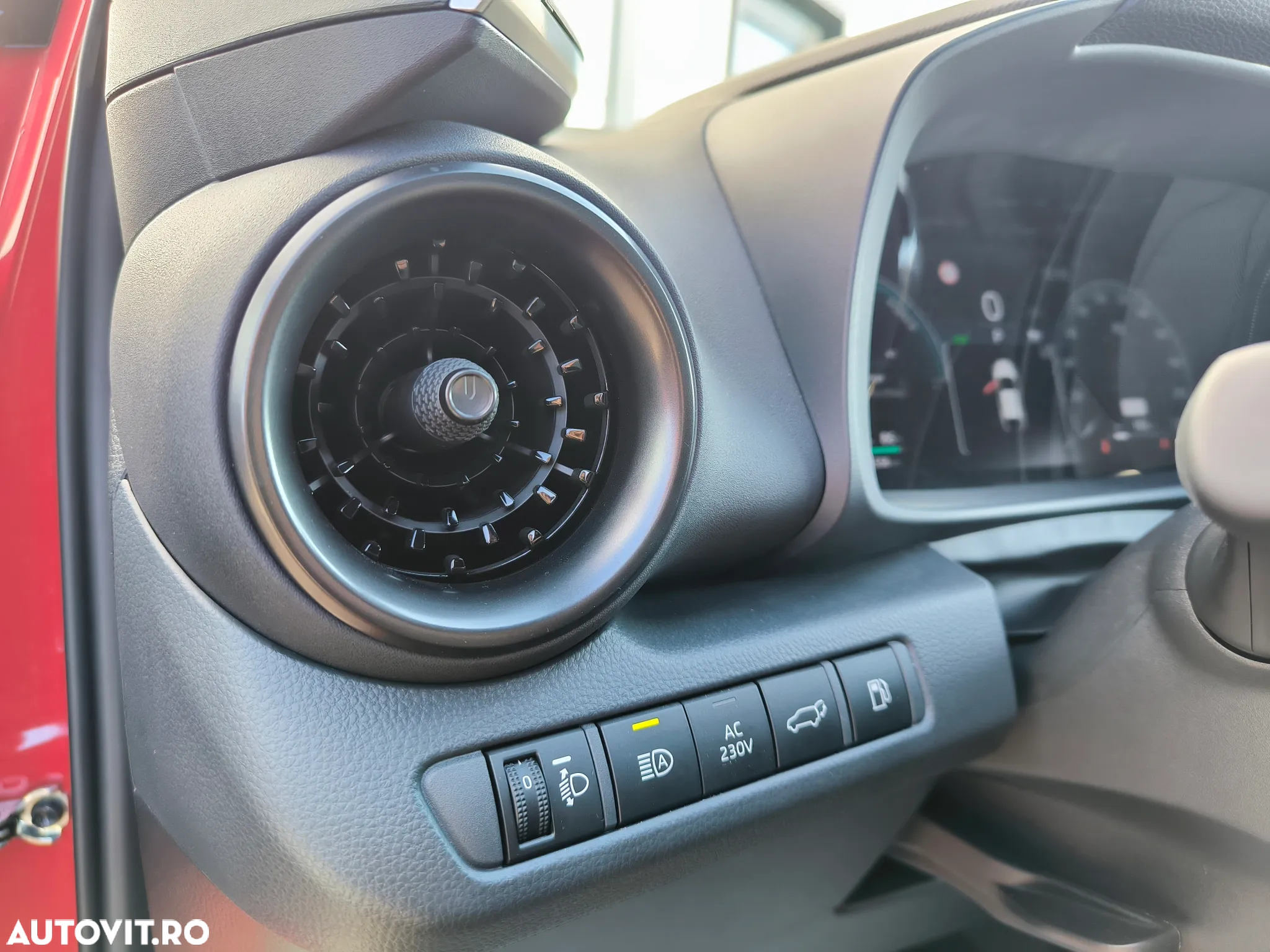 Toyota C-HR 2.0 PHEV 223 CP 4x2 CVT Exclusive - 13