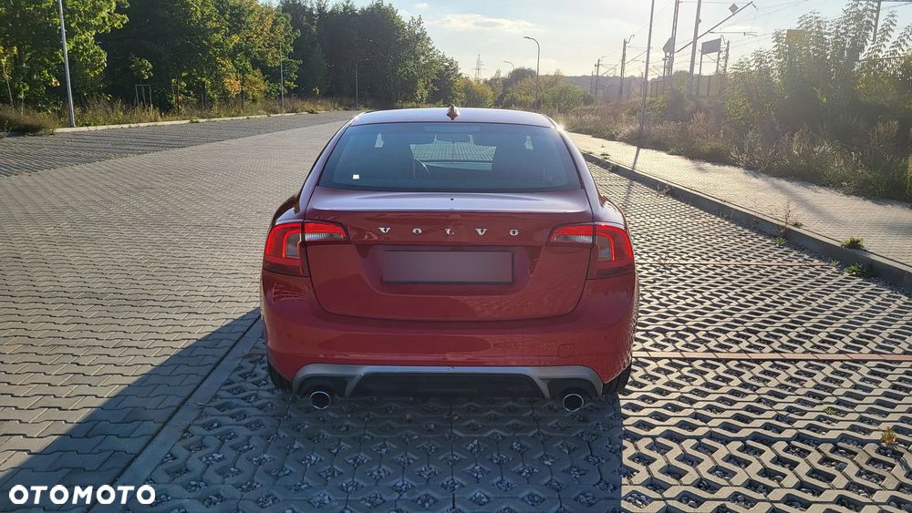Volvo S60 D4 Drive-E R-Design Momentum - 3