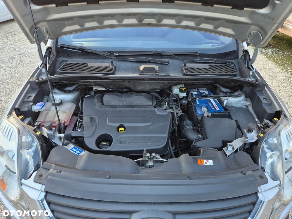 Ford Kuga 2.0 TDCi 2x4 Titanium - 17