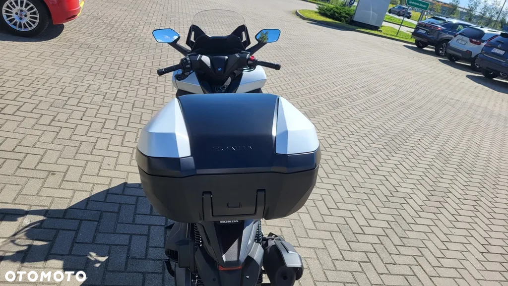 Honda NSS - 2