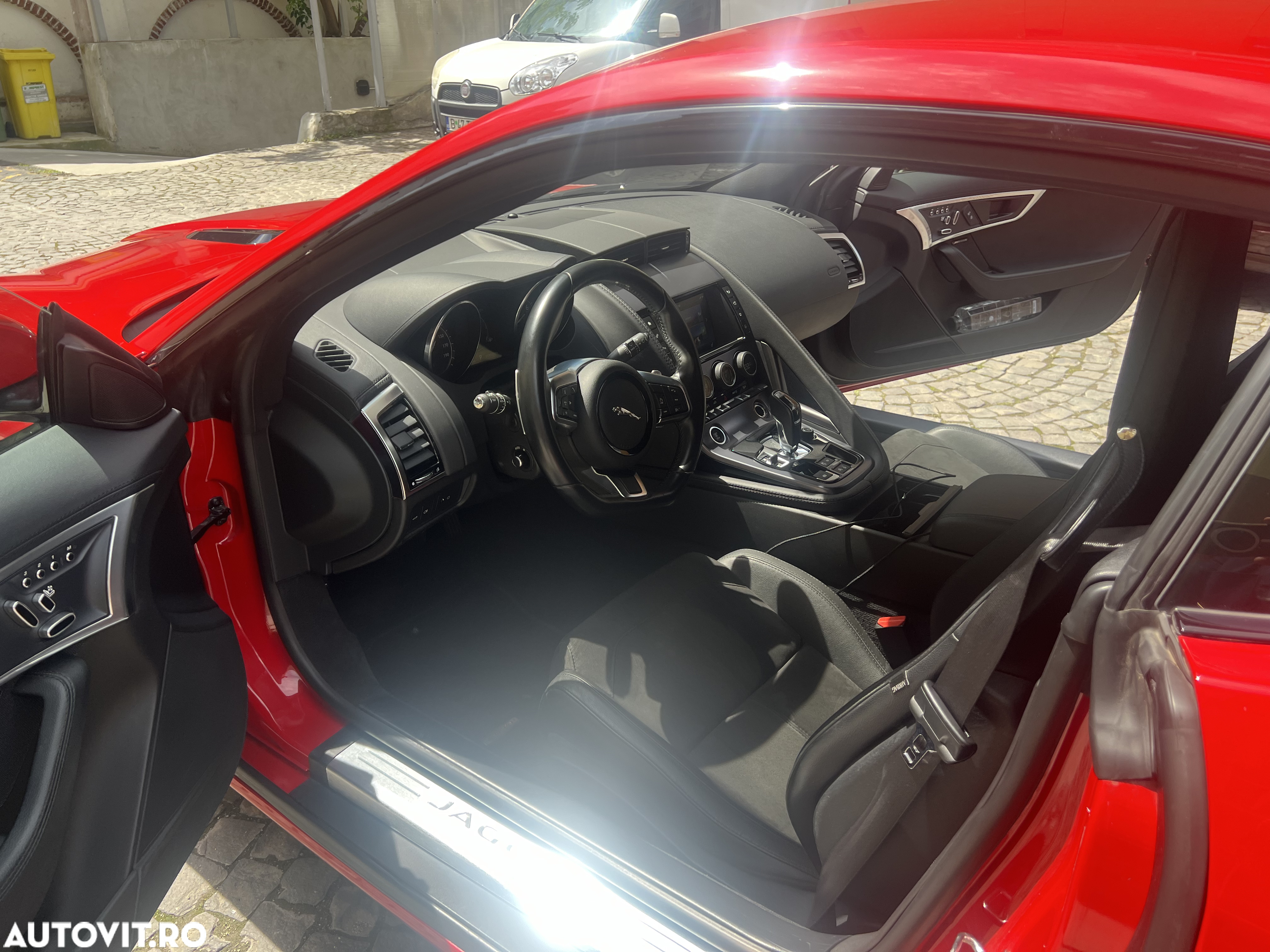 Jaguar F-Type - 13
