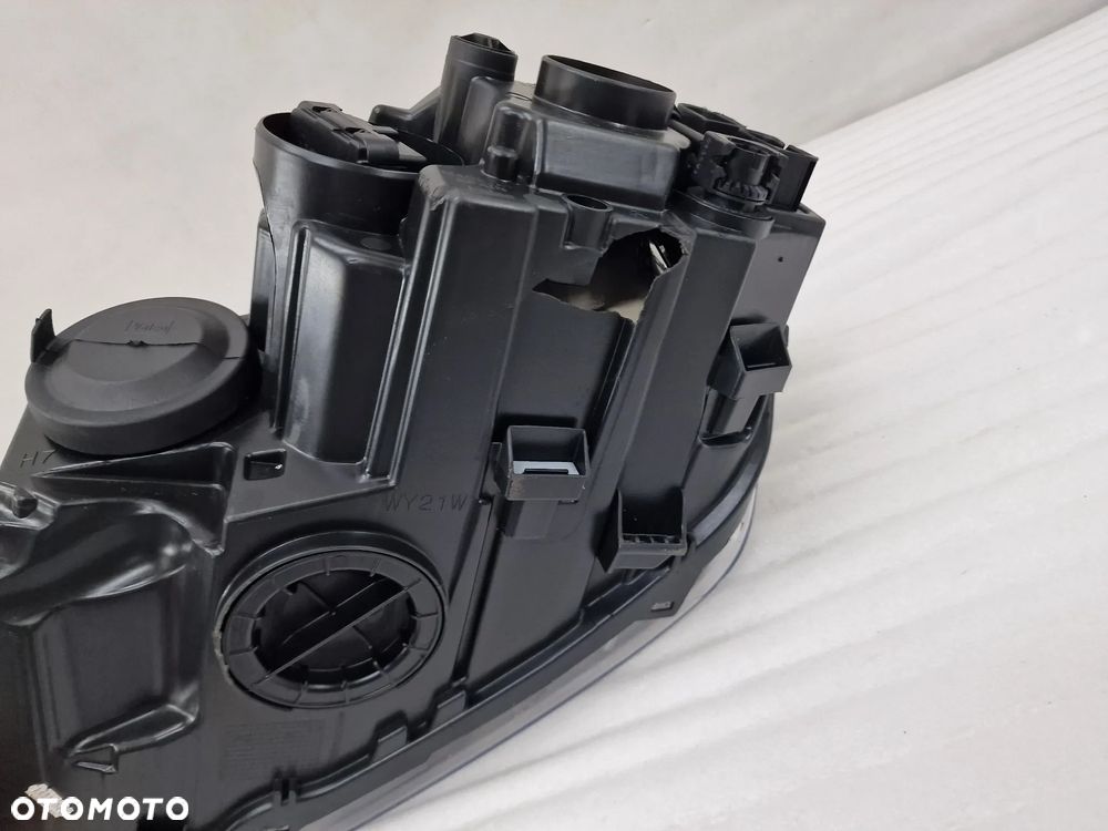 VW POLO 2G VI 17- PRAWA LAMPA PRZEDNIA PRZÓD , NR 2G1941006 , NR AUKCJI LL616 - 13