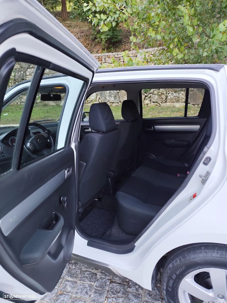 Suzuki Swift 1.3 DDiS Quiksilver - 8