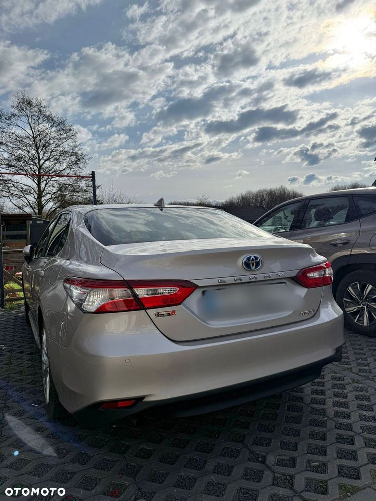 Toyota Camry 2.5 Hybrid Prestige CVT - 2