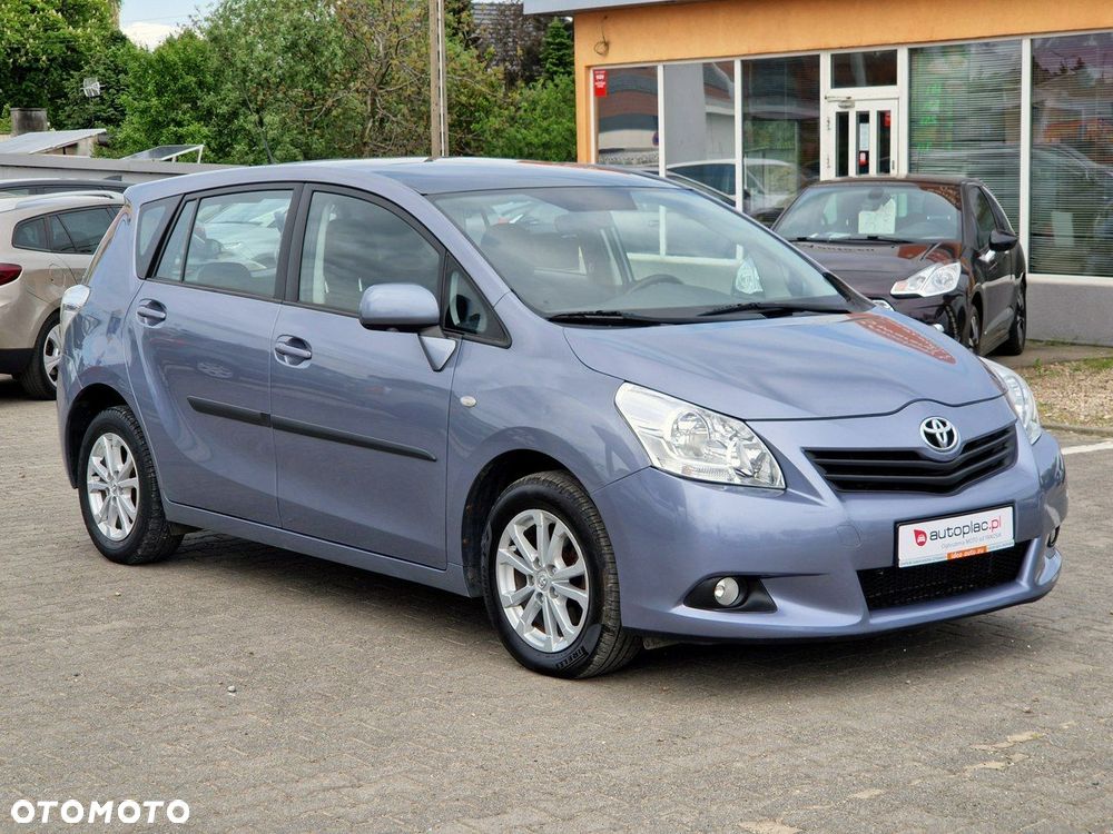 Toyota Verso 2.0 D-4D - 10