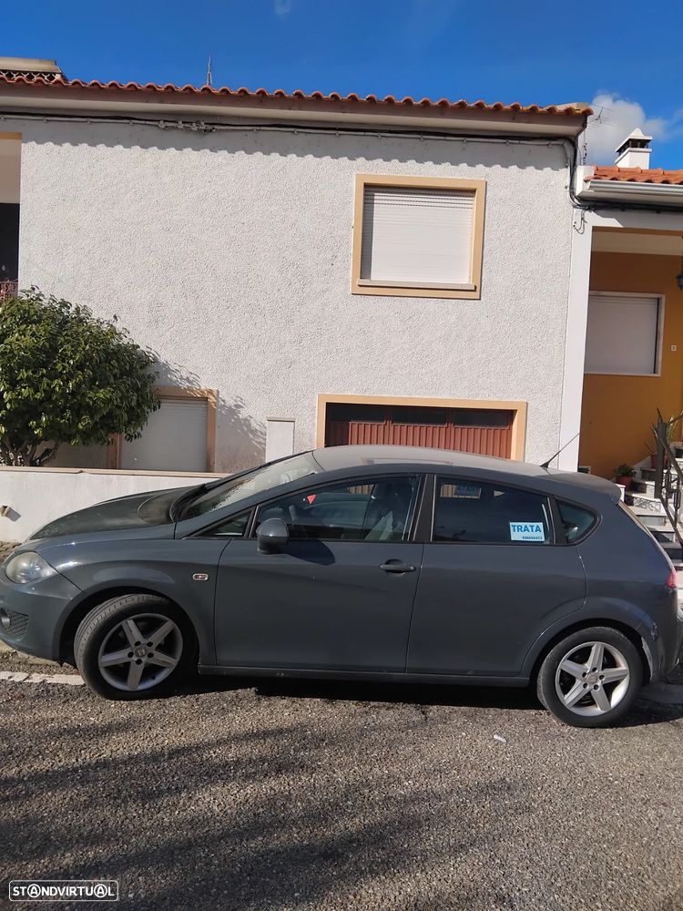 SEAT Leon 1.6 TDI ECOMOTIVE Style - 2