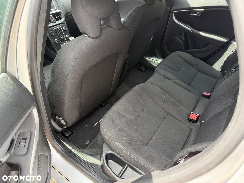 Volvo V40 - 23