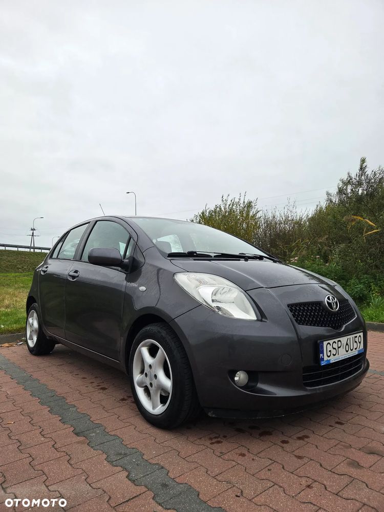 Toyota Yaris 2008 photo 2