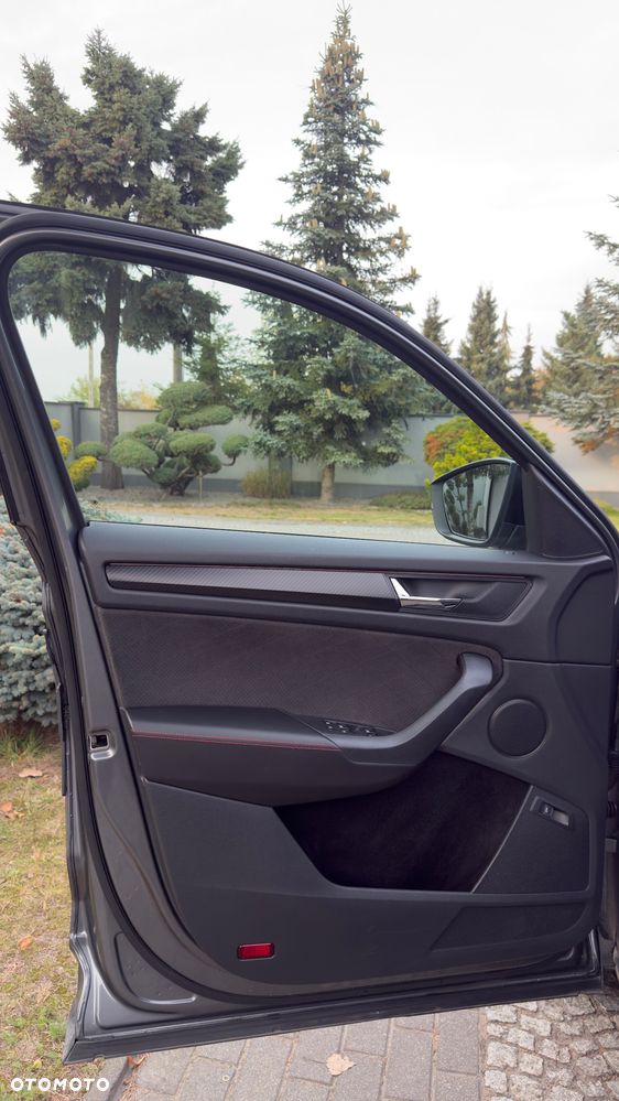 Skoda Kodiaq 2.0 TSI 4x4 DSG RS - 13