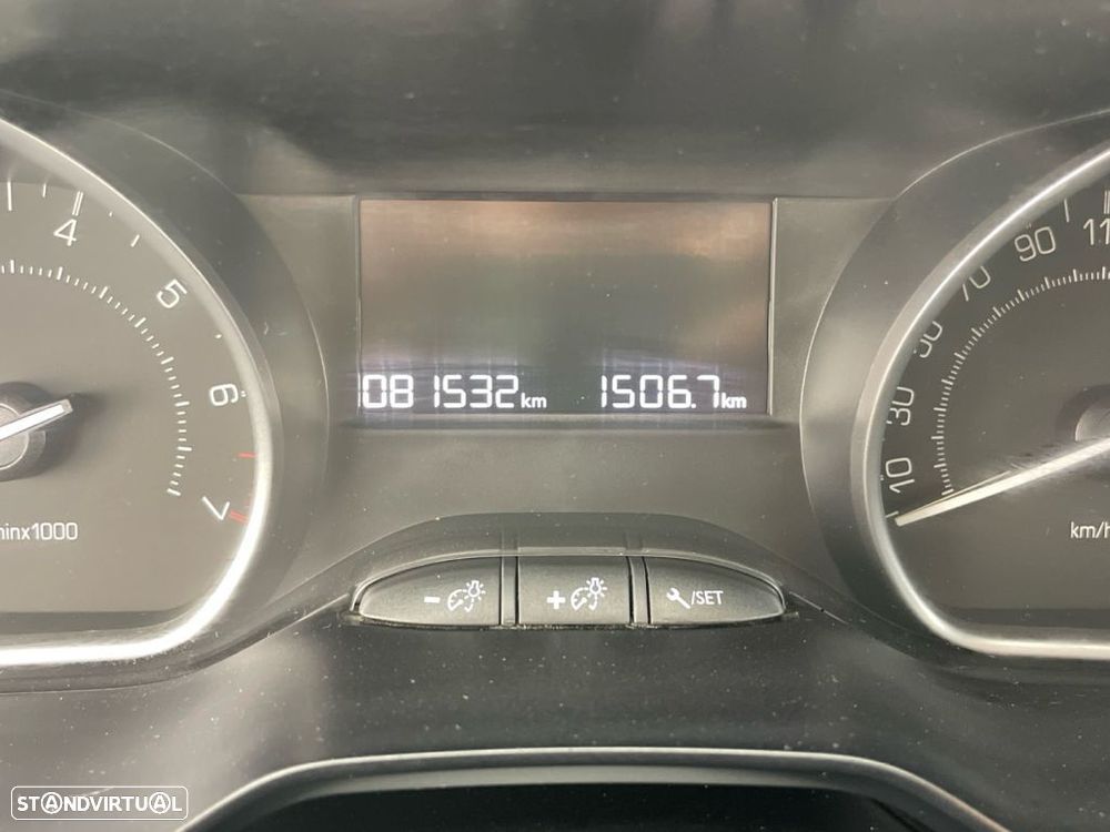 Peugeot 2008 1.2 PureTech Active - 9
