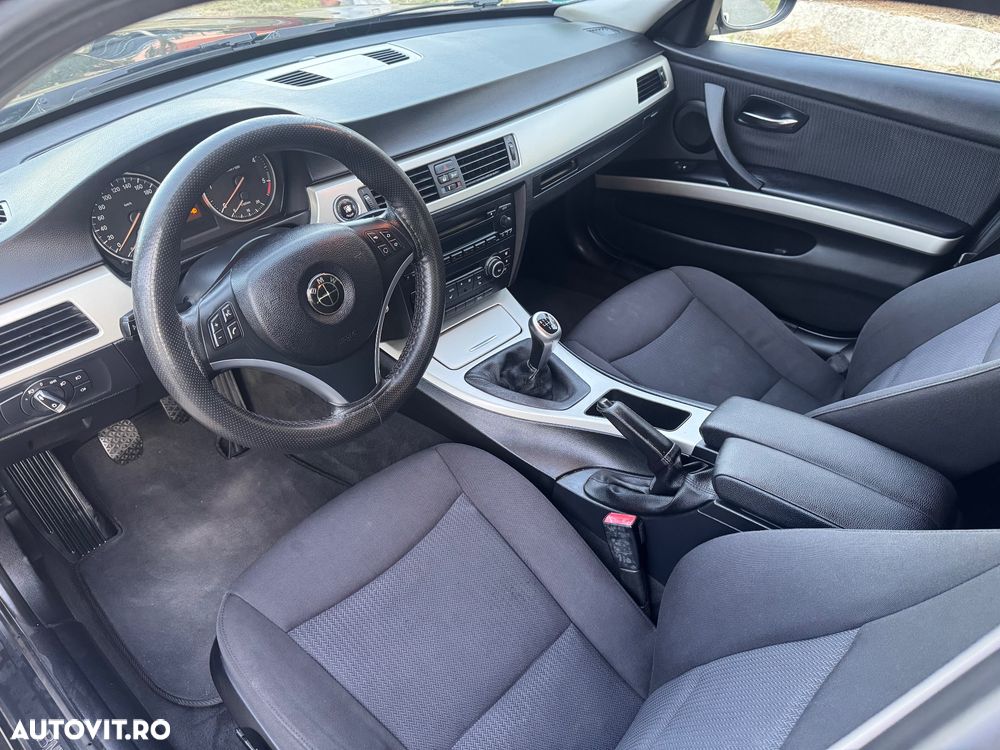BMW Seria 3 318d - 10