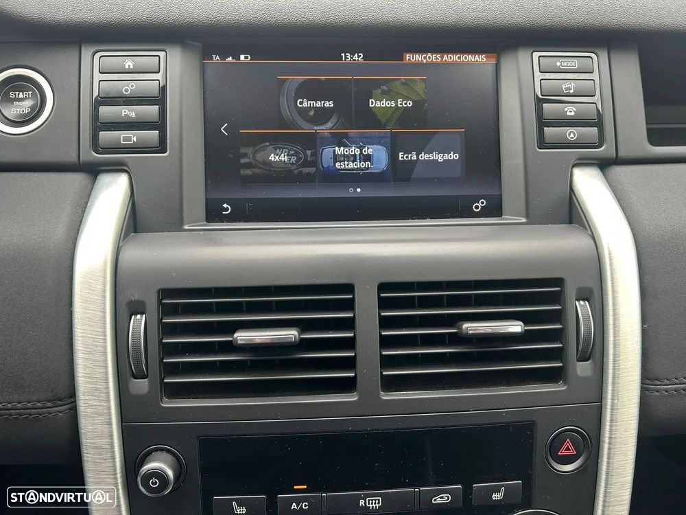 Land Rover Discovery Sport TD4 Aut. HSE - 32