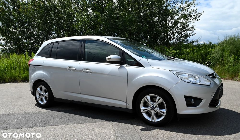 Ford Grand C-MAX - 14