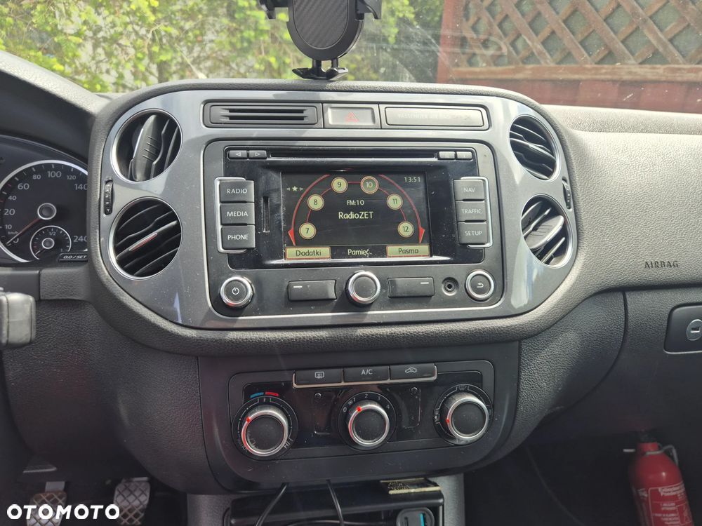 Volkswagen Tiguan 2.0 TDI DPF BlueMotion Technology Trend & Fun - 25