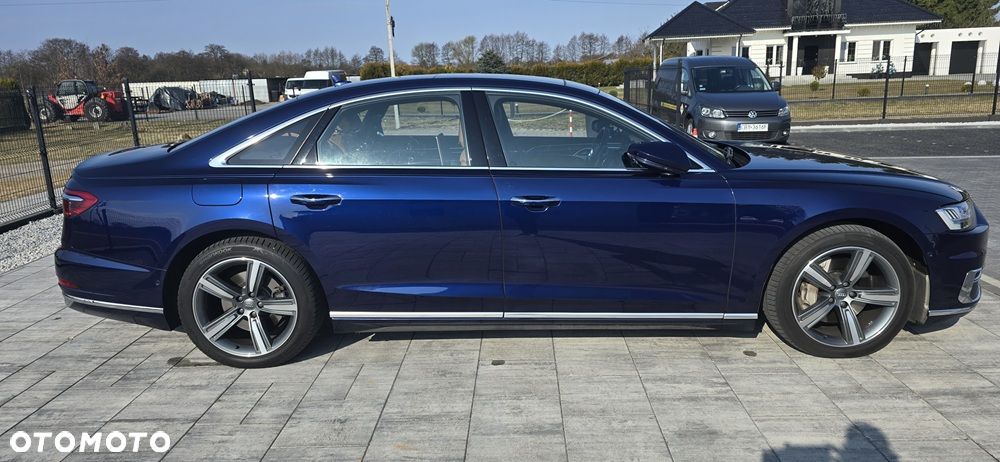 Audi A8 - 4