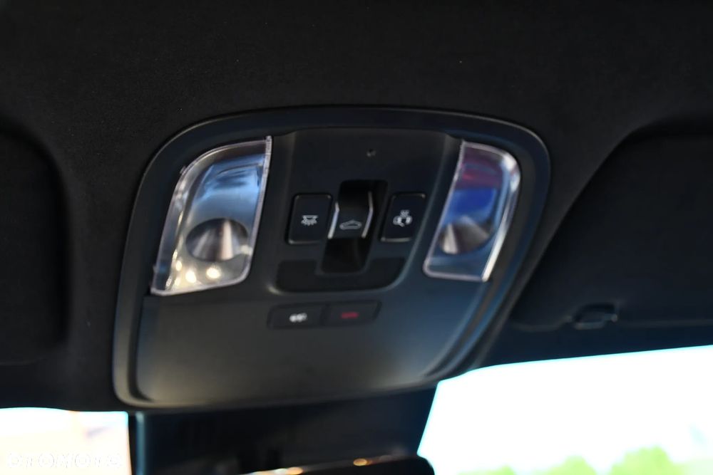 Kia Stinger - 26
