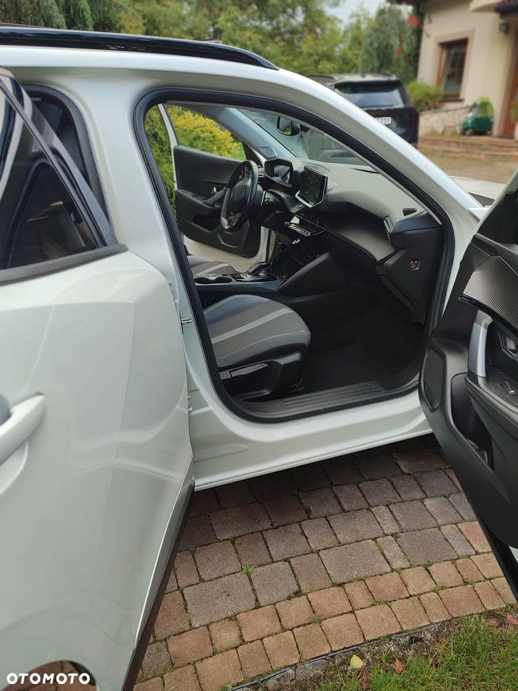 Peugeot 2008 1.2 PureTech Allure S&S EAT8 - 20