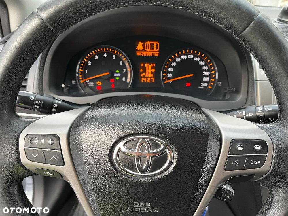 Toyota Avensis 1.8 Comfort - 20