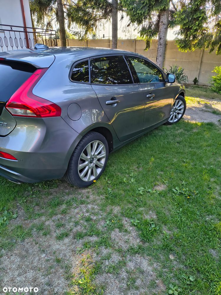 Volvo V40 D2 Momentum - 4