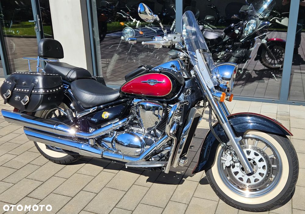 Suzuki Intruder - 13