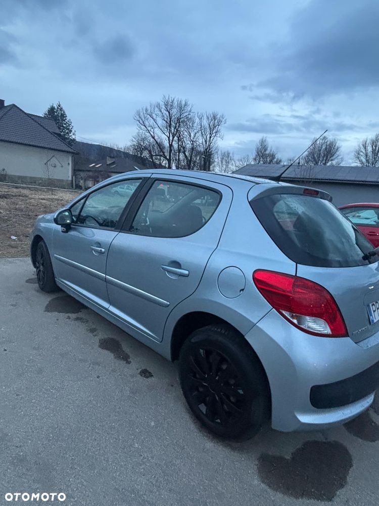 Peugeot 207 1.4 Trendy - 11