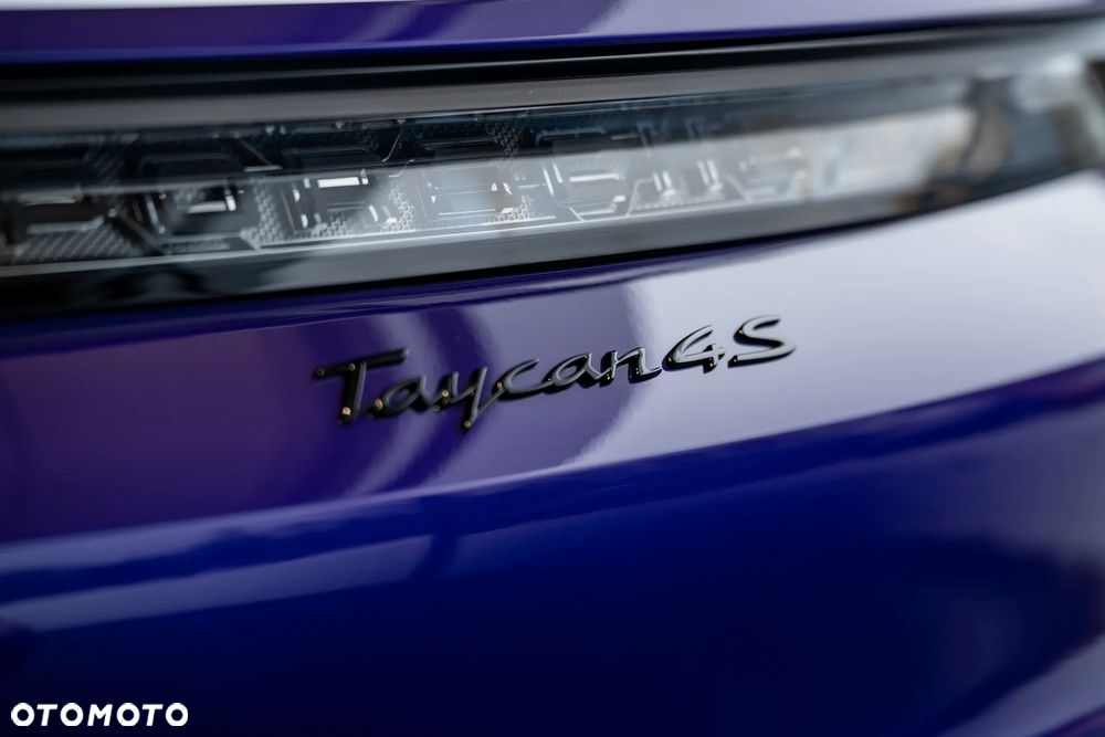 Porsche Taycan 105kWh 4S Black Edition - 31